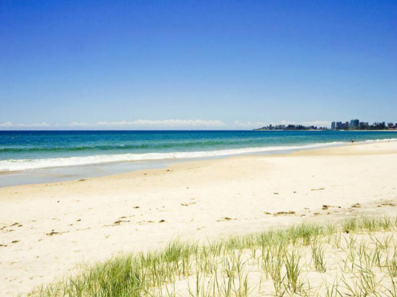 Oceanside Resort - Absolute Beachfront Apartments Gold Coast Exterior photo